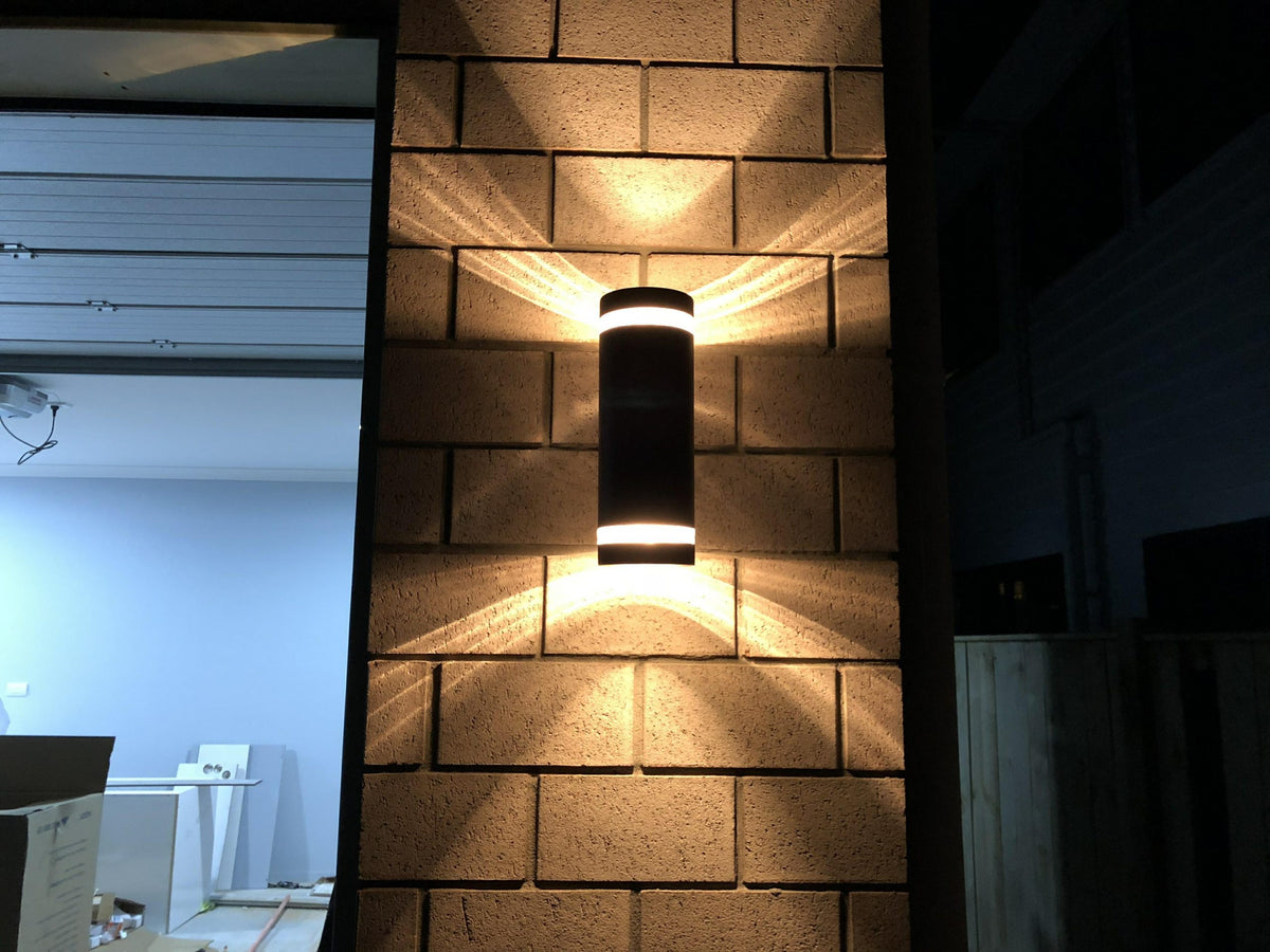 Outdoor Light A103-Black - Galaxy Lighting NZ