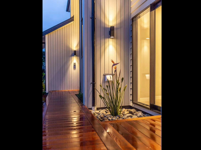 Up/Down Outdoor Light A117-Black - Galaxy Lighting NZ