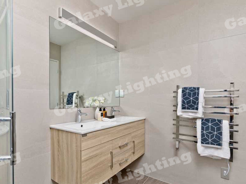 LED Bathroom Light B106-Silver