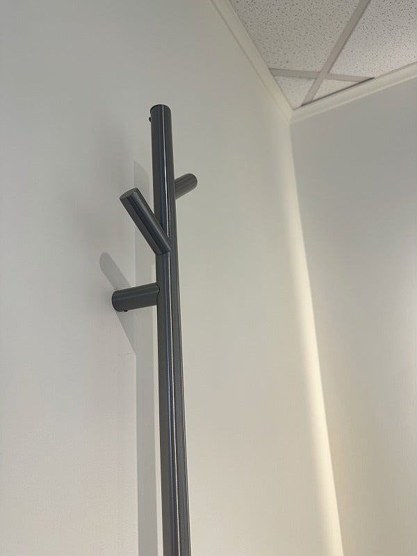 Minimalist Vertical Wall-Mounted Towel Rack -Gun Metal Heated Towel Rail - Galaxy Lighting NZ